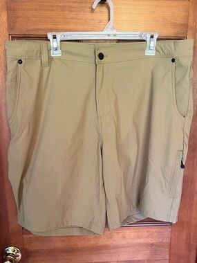Merrell Khaki Hiking Shorts Men’s 38 Outdoor Performance Shorts